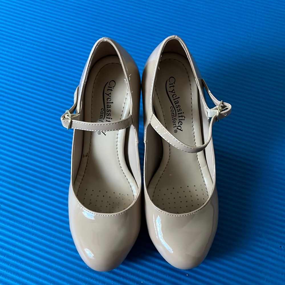 City Classified heels